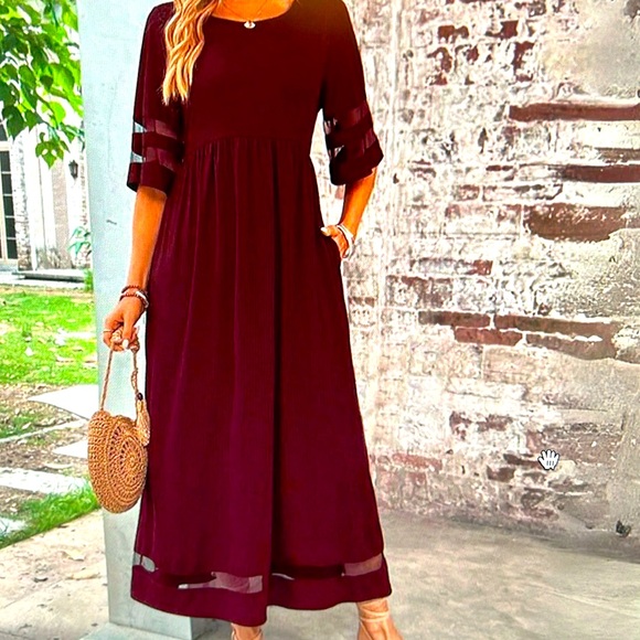 Dresses & Skirts - New, never worn Burgundy MIDI dress  - size 3xl